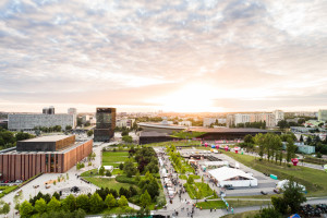 Międzynarodowe Centrum Kongresowe i Spodek oraz biurowiec .KTW i NOSPR